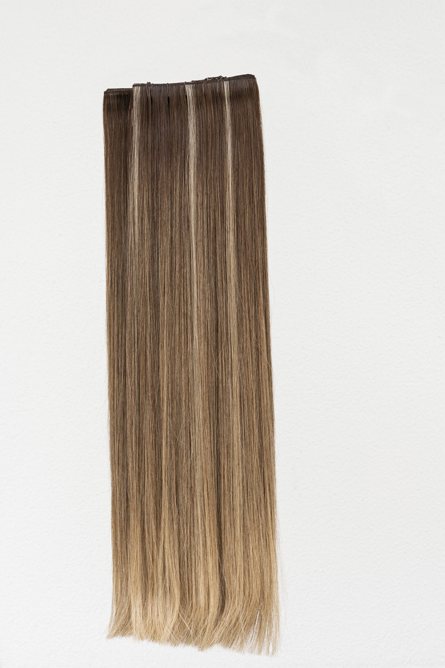 Alice – Loiro Escuro com Reflexos Destacados